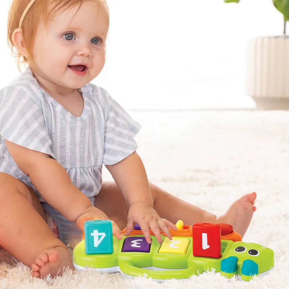 Infantino Chenille Interactive avec Son et Lumière – 10M+