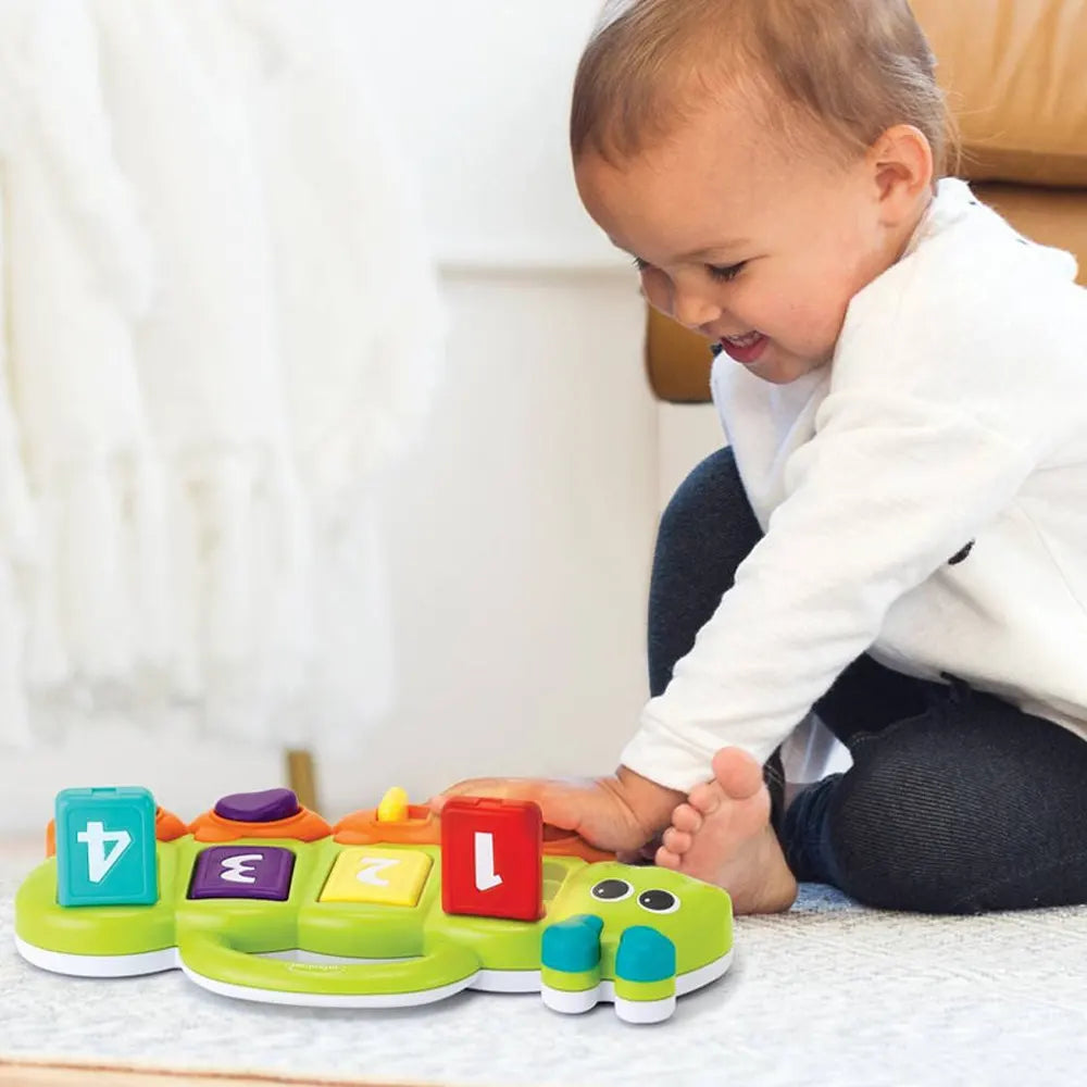 Infantino Chenille Interactive avec Son et Lumière – 10M+