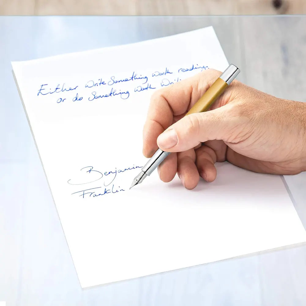 Staedtler Pluma Estilográfica Triangular Dorada - Azul