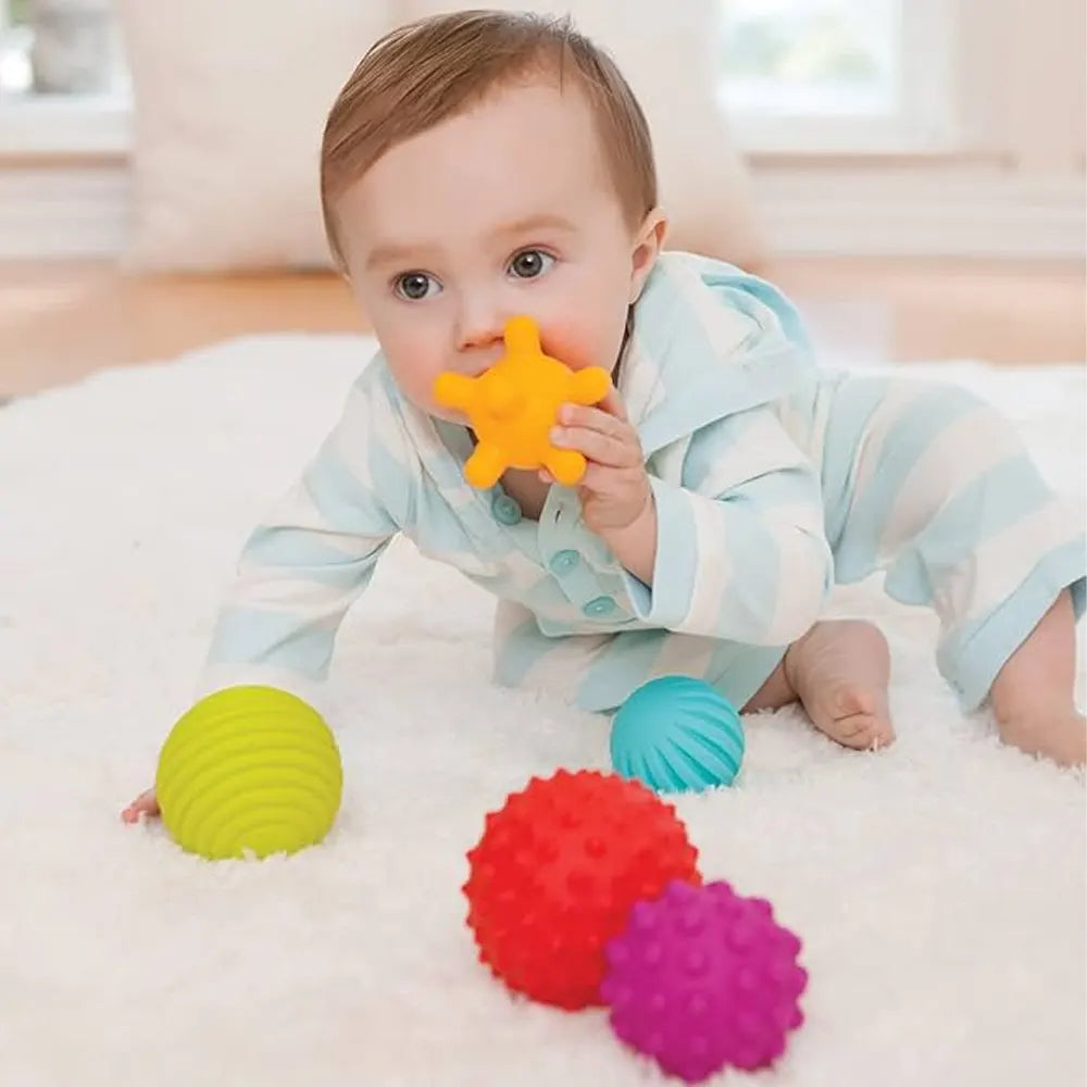 Infantino Set of 6 Textured Balls 6M+