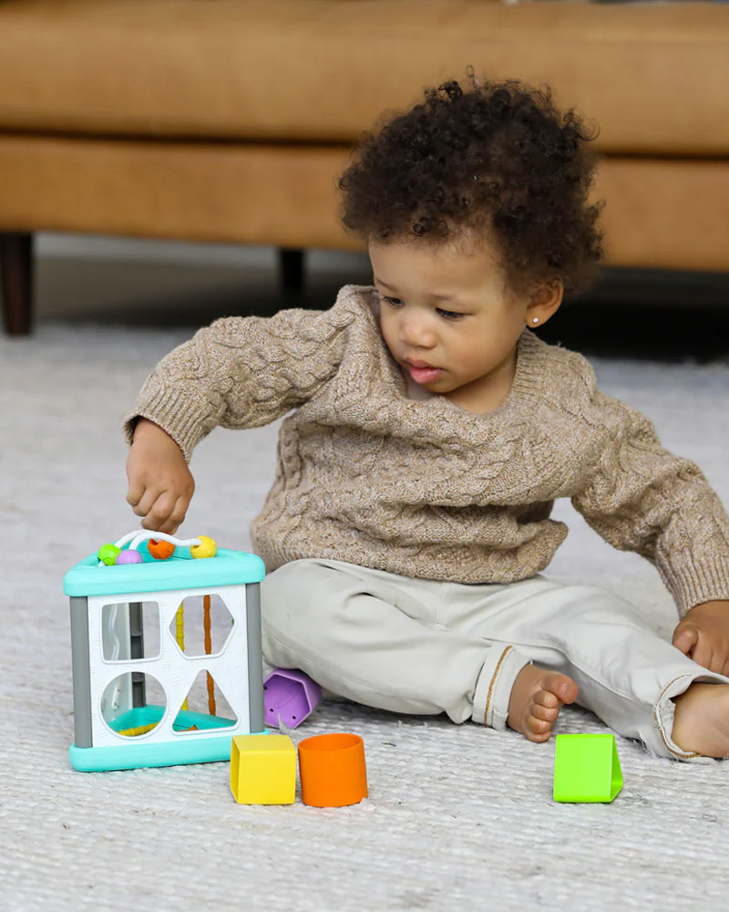 Infantino Triángulo de Actividades y Clasificador de Formas 3M+