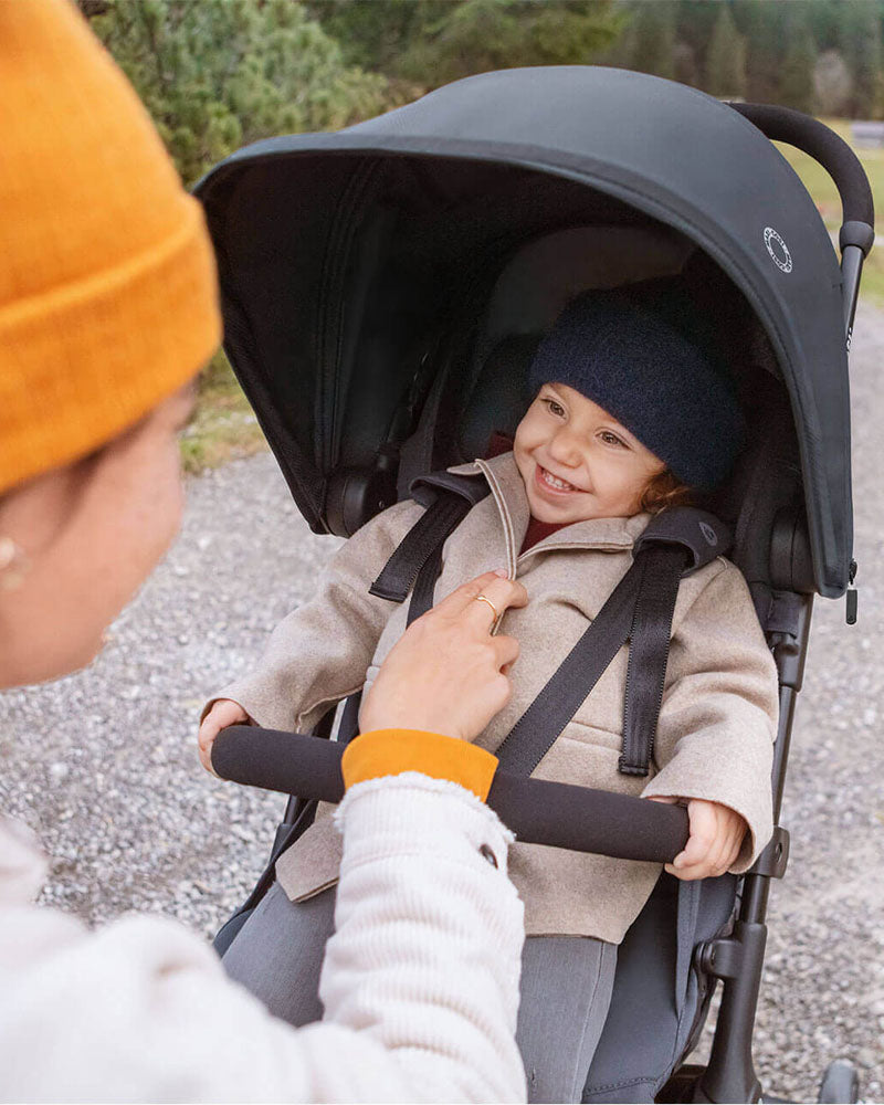 Maxi-cosi Pack Poussette Lara 2 Duo Essential Graphite + Siège Auto + Adaptateurs