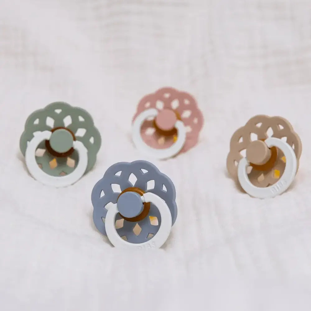 بيبسمجموعة مكونة من 2 مصاصة مستديرة بوهيمية ليلية – أحمر الخدود/ الفانيليا – توهج