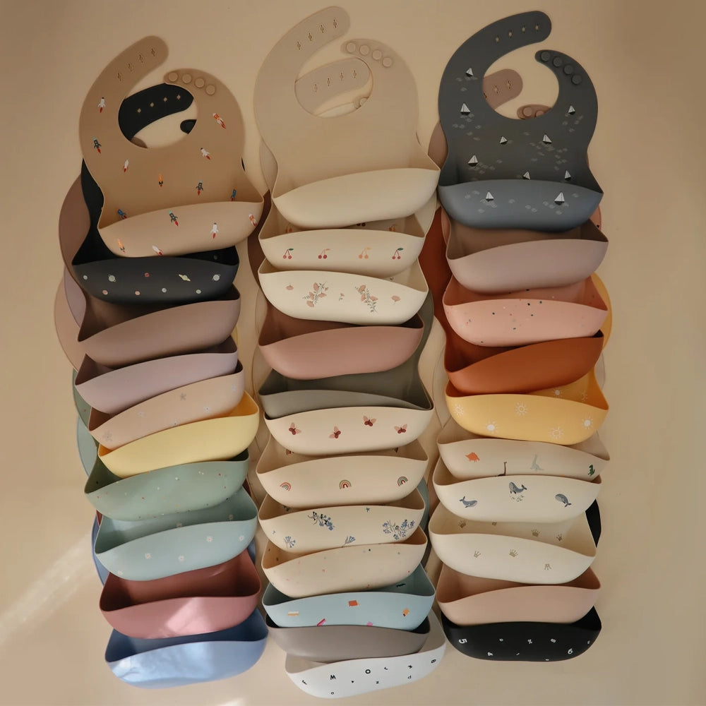 Mushie Bavoir Bébé en Silicone - Voitures Rétro