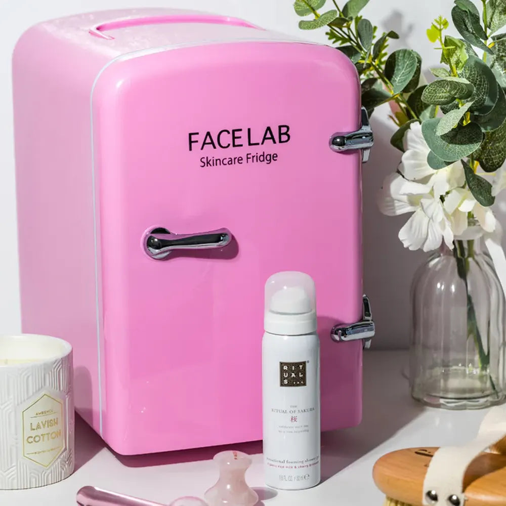 Facelab x Caudalie Nevera para cosméticos rosa + ¡Regalos!