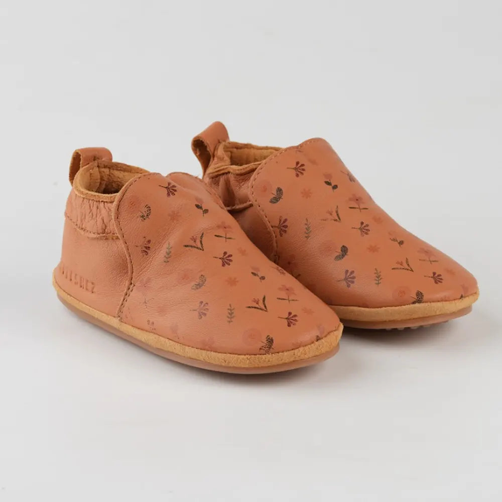 Cuteshez Chaussons Bébé Cuir – Fleur Imprimé Camel