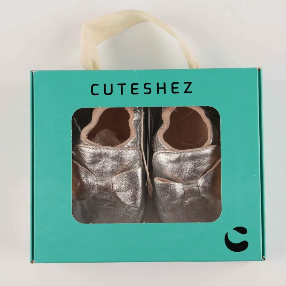 Cuteshez Patucos Bebé Piel – Mariposa Plateada