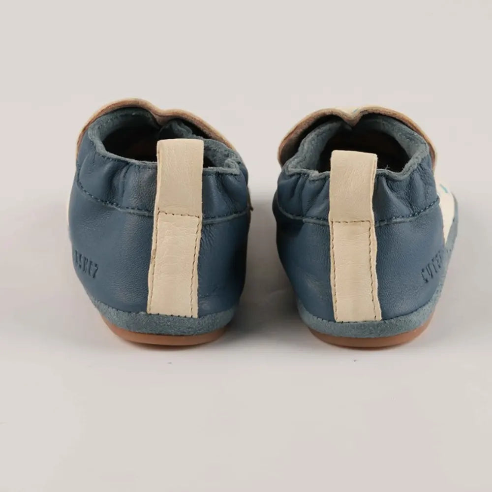 كيوتشيز خف أطفال جلدي – نجوم زرقاء