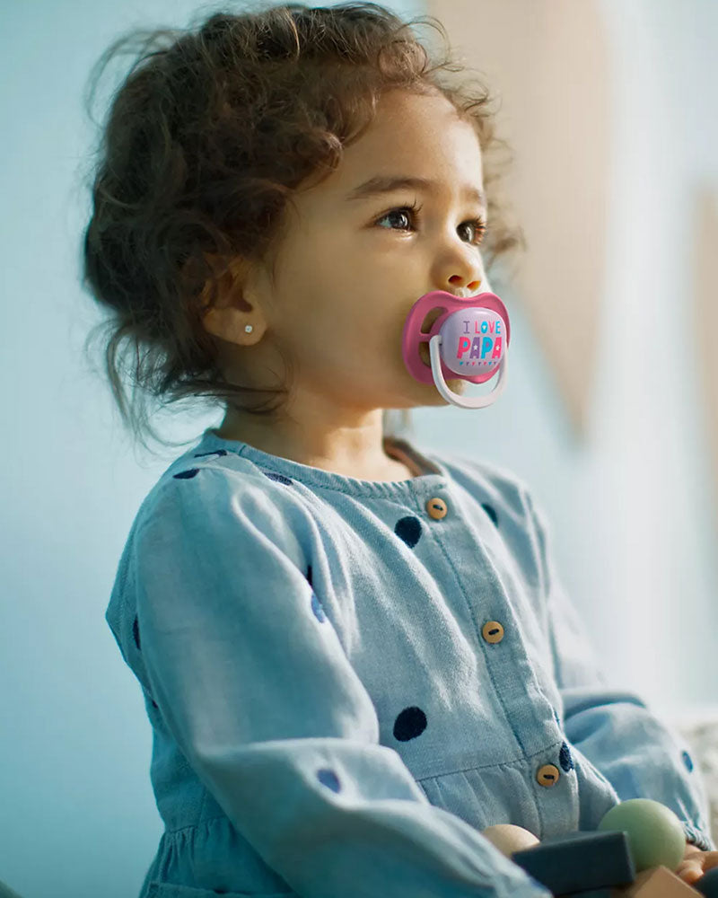 Avent Lot de 2 Sucettes Orthodontiques Ultra Air Happy 6-18m Fille