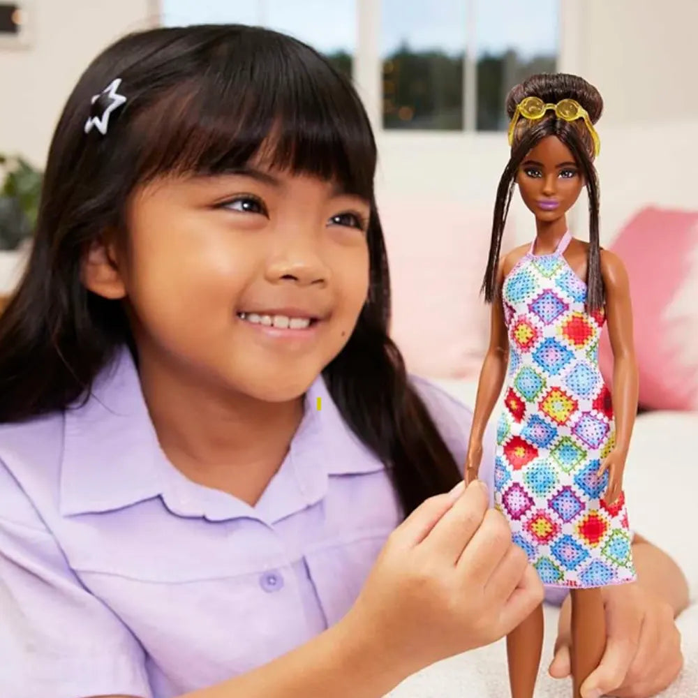 باربي فاشونيستا - دمية الموضة ذات الفستان الملون 3A+