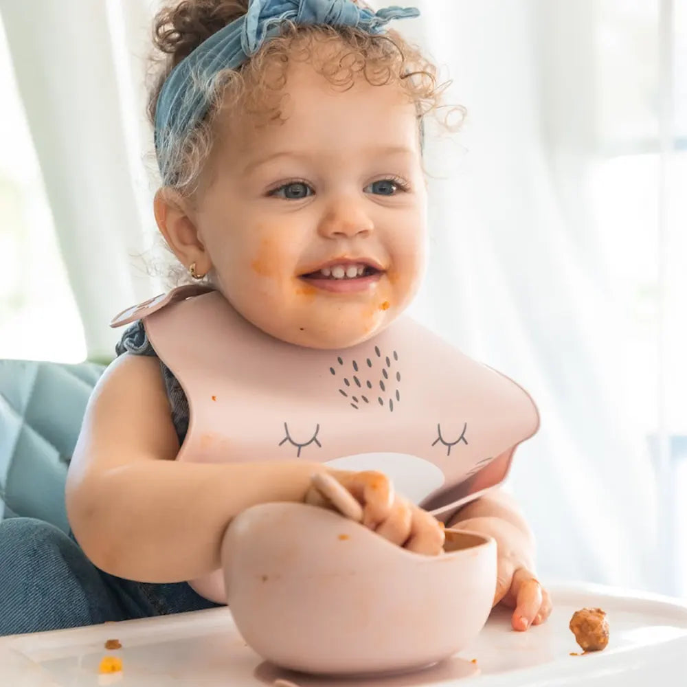 YUMMY Bavoir Chat en Silicone avec Poche 9M+ - Rose Poudré