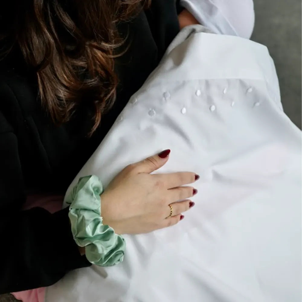 Bambidou Embroidered Newborn Flat Sheet Ton sur Ton 75x100cm