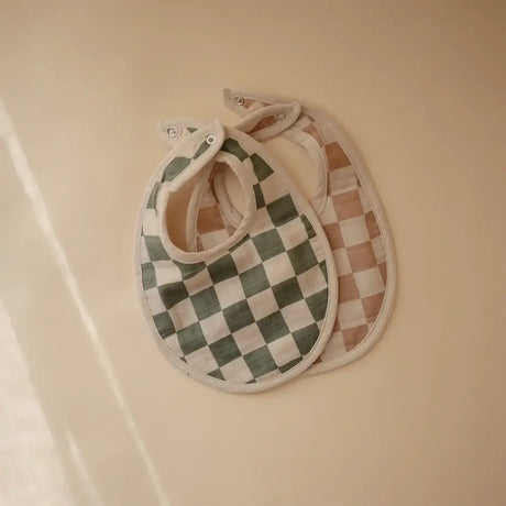 Mushie Set of 2 Muslin Bibs - Olive Check / Natural Check