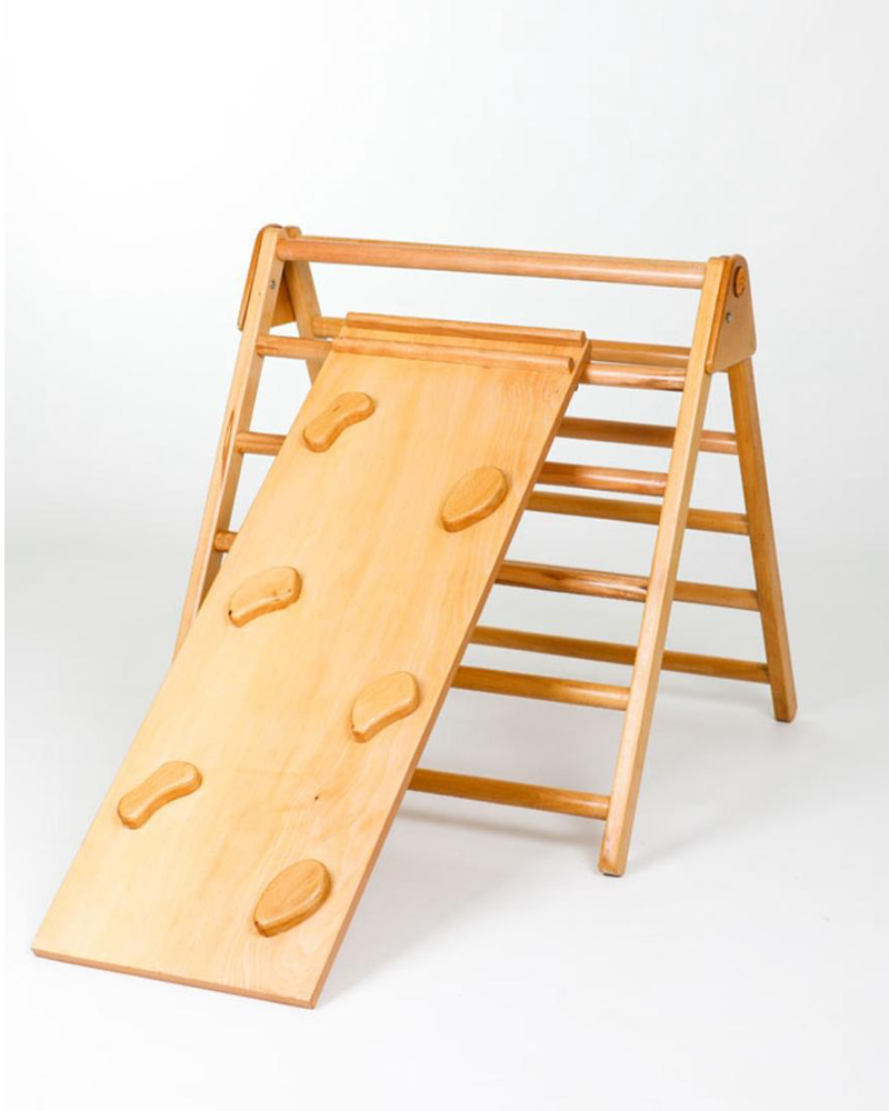 Bric à Brac Triangle Pikler