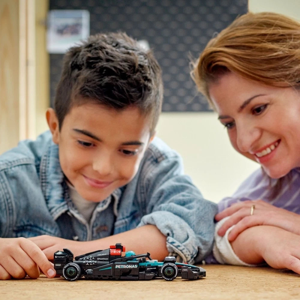 Lego Mercedes-AMG F1® W15 Race Car 10Y+