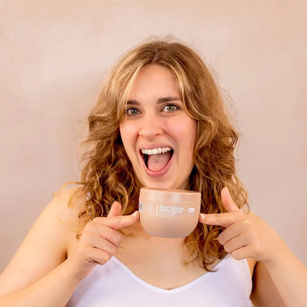 WAAM Mascarilla Capilar Embellecedora Brillo y Nutrición 250ml