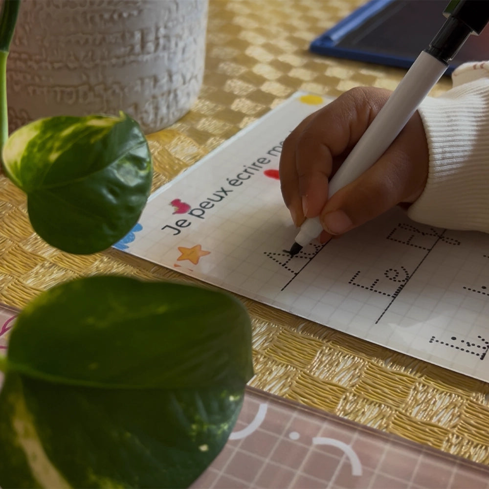 O Rayon des Kids Box Écriture en Langue Arabe & Français