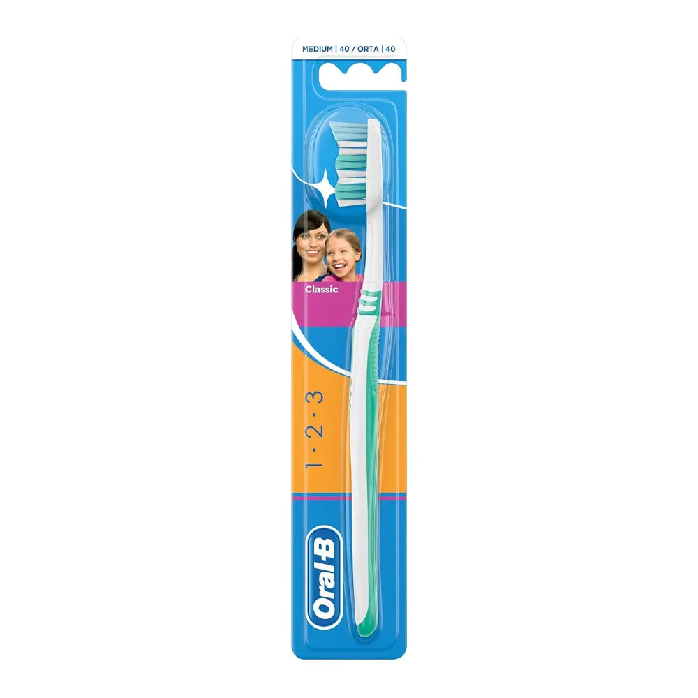 Oral-B Classic Medium – Brosse à dents manuelle