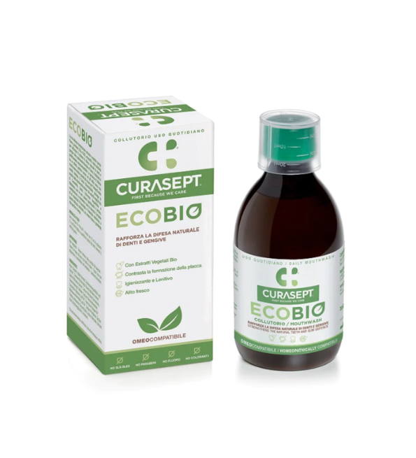 Curasept Enjuague Bucal Natural con aceites esenciales EcoBio 300mL