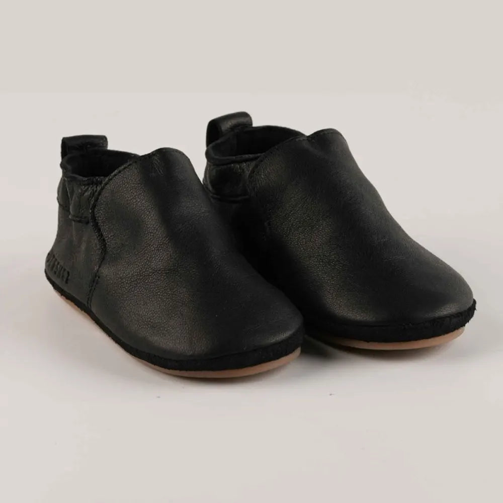 Cuteshez Basic Leather - Black
