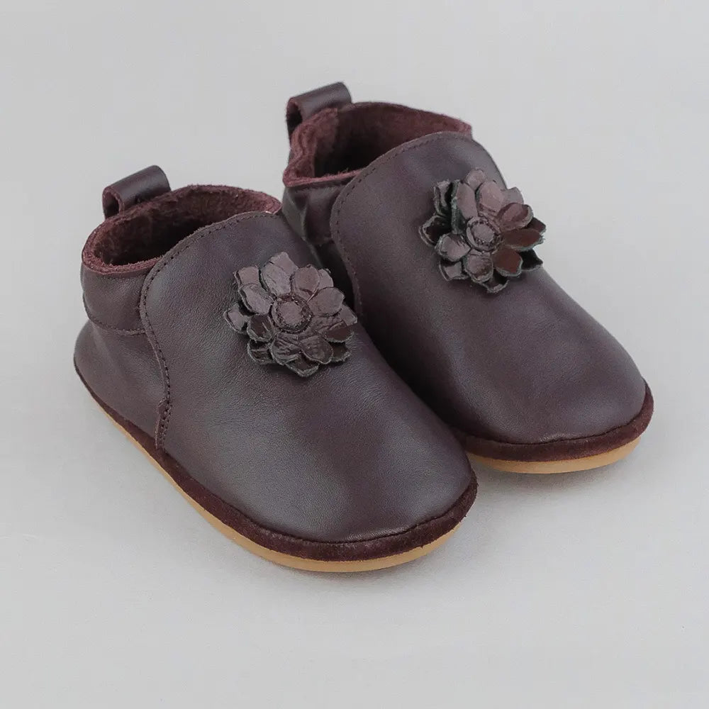 كيوتشيز خف جلدي للرضع – زهرة عنابي