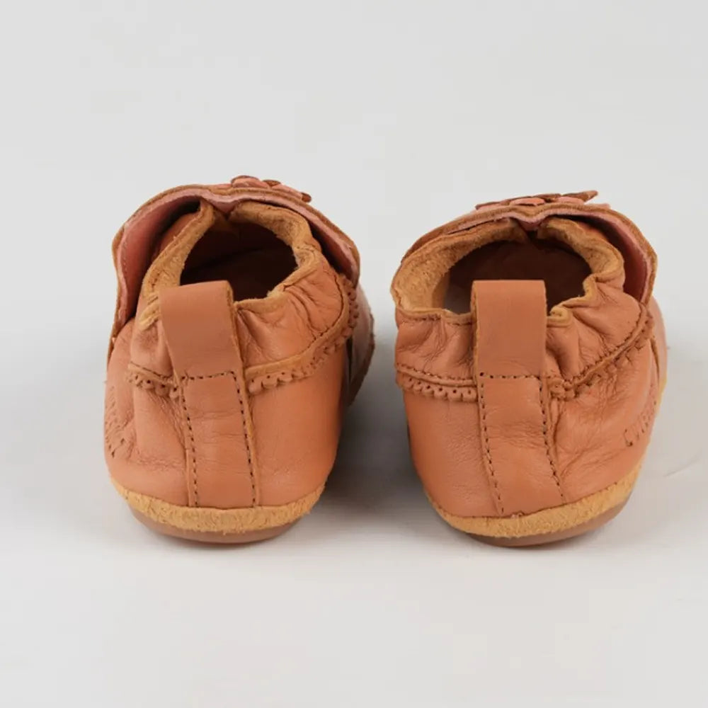 Cuteshez Patucos Bebé Piel – Flor Camel