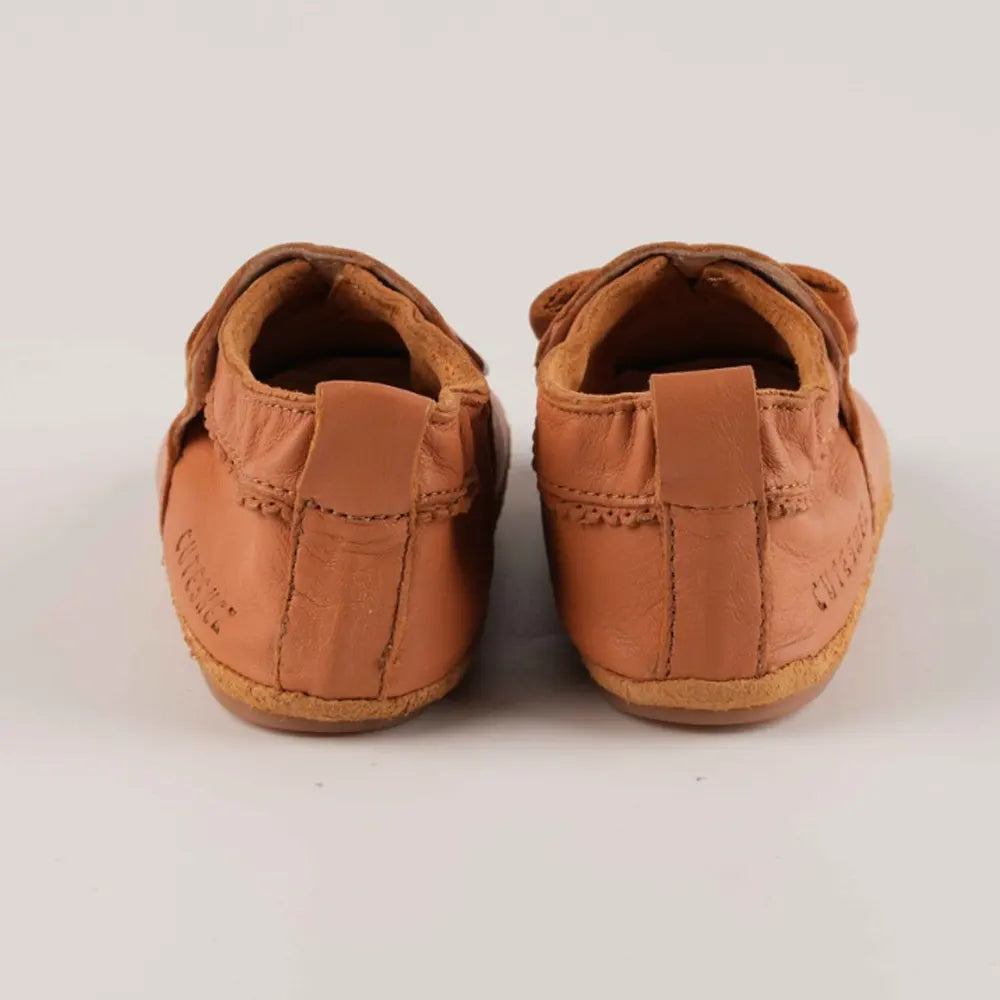 كيوتشيز خف أطفال جلدي – فراشة كاميل