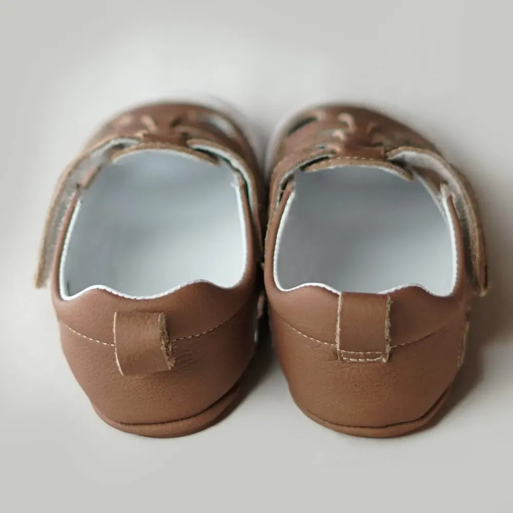 Cuteshez Sandalias de Primeros Pasos de Cuero Suave - Marrón