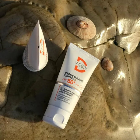 Dwhite Tinted Sunscreen SPF50 Medium Shade – 50ml