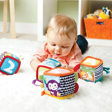 Infantino Cubes Sensoriels Souples de Développement - 0M+