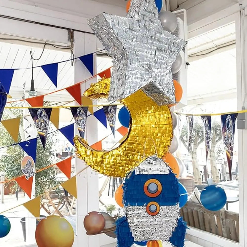 Pinata en Forme de Lune pour l'aid