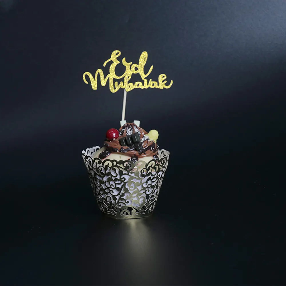 Artistic Cupcake Toppers and Cases for Eid – Gold