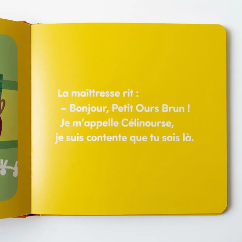 Goes Back to School - Petit Ours Brun