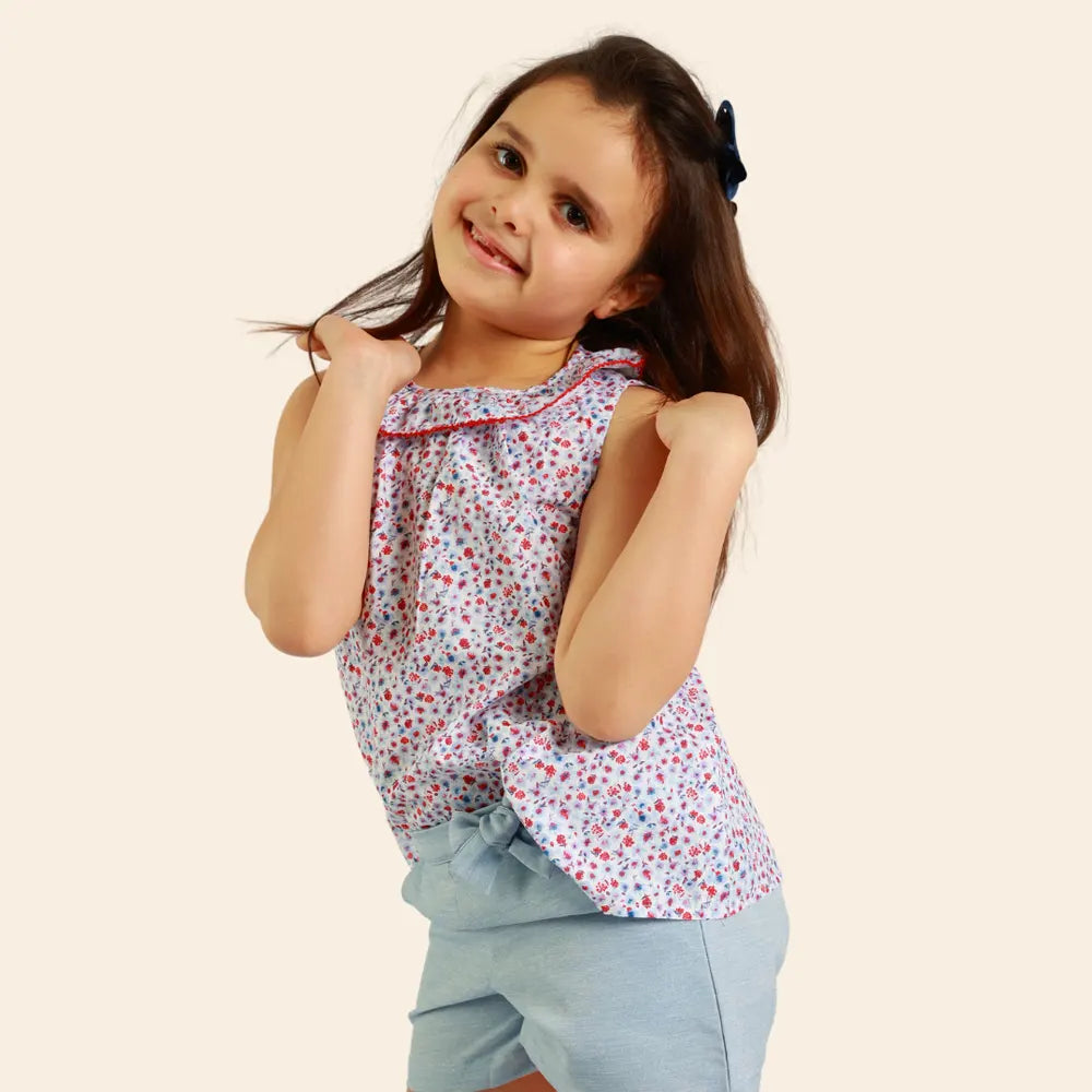 Tunique Amber Sans Manches Fleurie – Bleu Ciel et Rouge