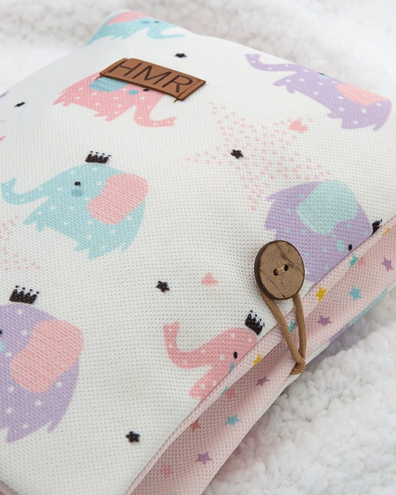 منظم مستلزمات الأطفال - فيل